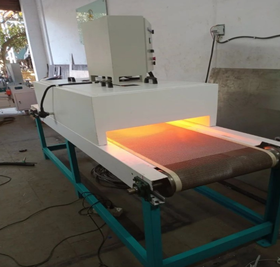 Automotive glue drying lamp